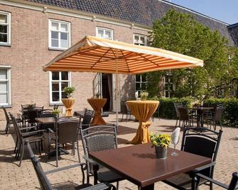 Stadspaleis Hotel & Restaurant Oldruitenborgh - Vollenhove - Patio