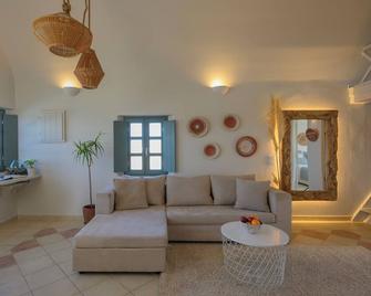 Michelangelo Beach Villa - Oia - Living room