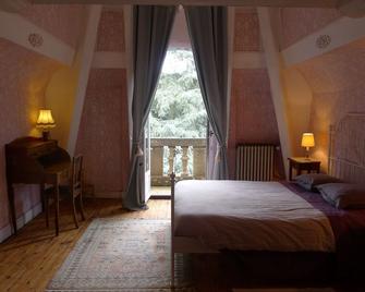 Le Manoir - Tarare - Bedroom