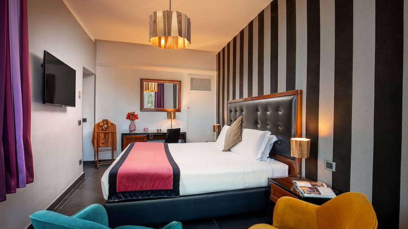 فندق نافونا كالرز