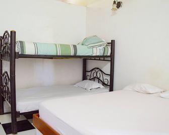 Hostal Maranatha - Hostel - Santa Marta - Bedroom