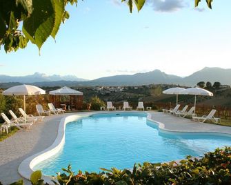 Agriturismo Villa Fiore - Torano Nuovo - Pool