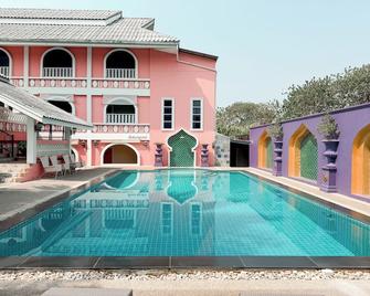 Rasa Boutique Hotel Chiang Rai - צ'אנג ראי - בריכה