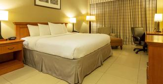 Radisson Hotel Panama Canal - Panama Stadt - Schlafzimmer
