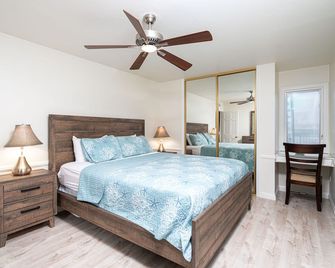 Second floor beach getaway with gorgeous ocean views - Newport Beach - Bedroom