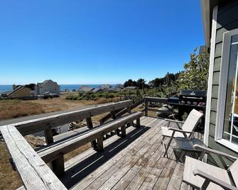 A petite retreat, Family/Pet friendly-Amazing view and location! - Whitethorn - Balcón