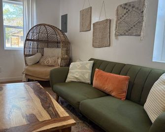 Explorer's Haven, Venture Base Unit 5 - Kanab - Wohnzimmer