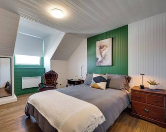 Hôtel victoria - Saint-Pascal - Bedroom