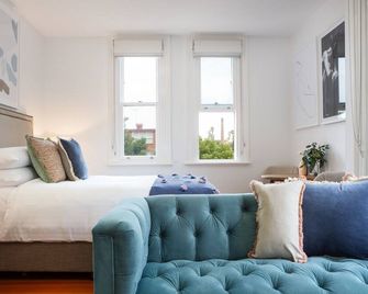 Intimate Studio Apartment with Balcony in Glebe - Sydney - Schlafzimmer