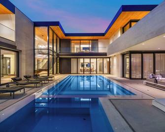 Hollywood Hills Homestay - Los Angeles - Pool