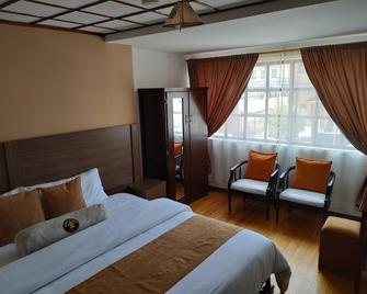 Aleidas Hostal - Quito - Bedroom