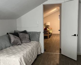Spacious Historical Home in Downtown Philipsburg - Philipsburg - Sala de estar