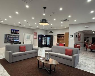 Days Inn by Wyndham Kenner/New Orleans Airport South - Kenner - Лоббі