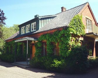 Minnesberg Bed & Breakfast - Trelleborg - Edificio