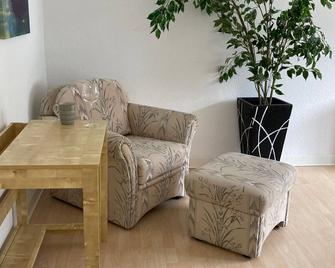 for our english-language guests - Coblenza - Sala de estar