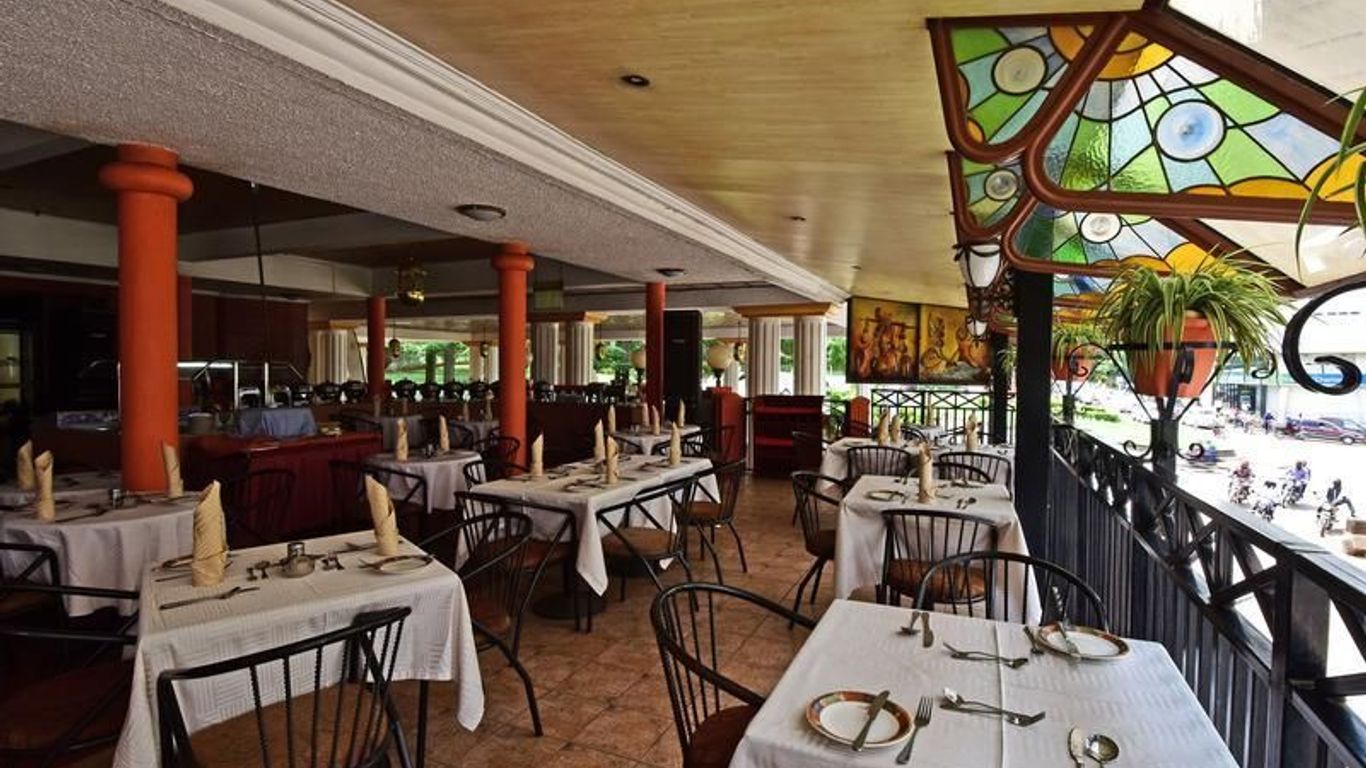 Grand Imperial Hotel