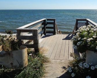P-Town 2br Beach Beauty on the Bay. Water View! - Provincetown