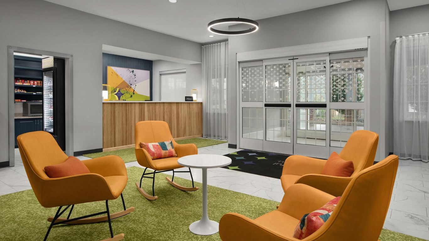 Spark by Hilton Washington Meadowlands Blvd