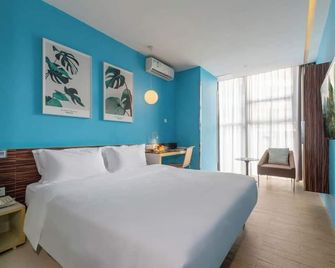 Shenzhen Dongmen Colour Hotel - Shenzhen - Bedroom