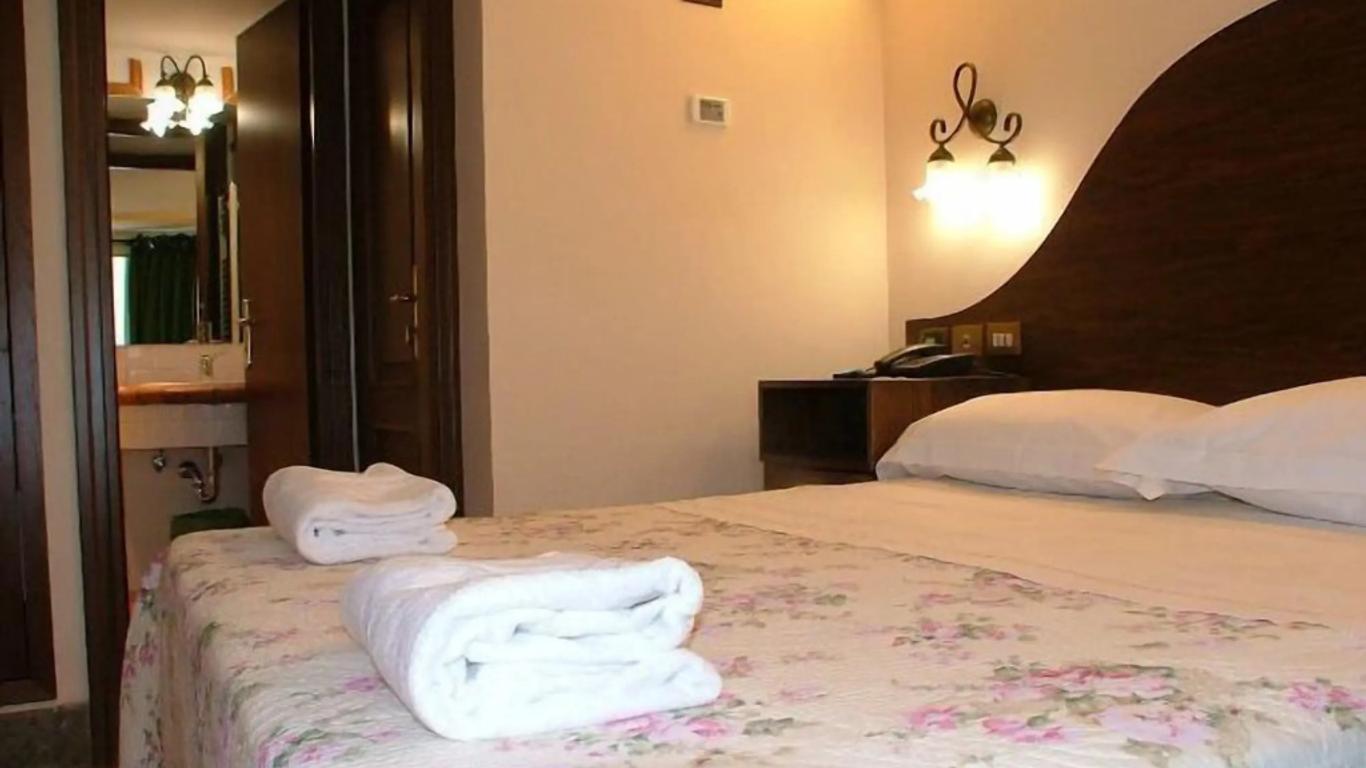Hotel Okapi