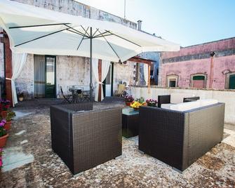 Piazzetta San Giovanni B&B - Specchia - Patio