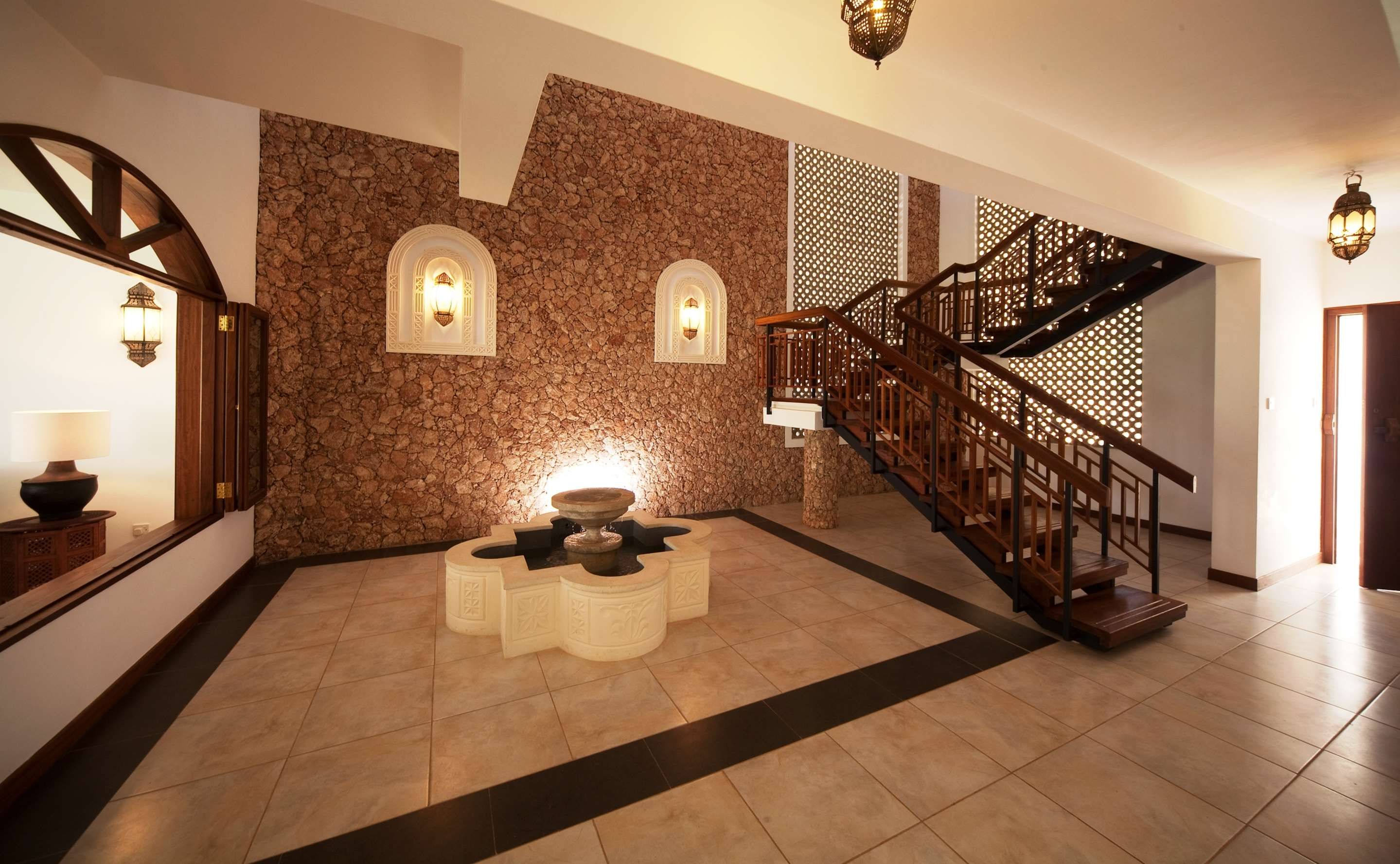 لانتانا جالو بيتش