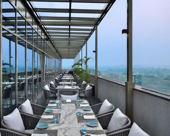 Courtyard by Marriott Siliguri - Shiliguri - Balkon