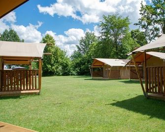 Nature-Infused Stay, Turnhout - Turnhout - Patio