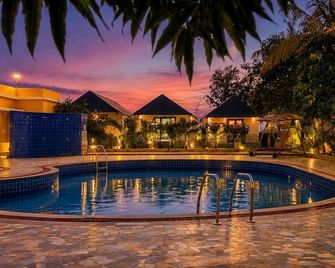 Lion Park Hotel & Resort - Sasan Gir - Pool
