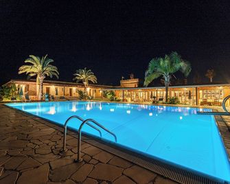 Hotel Masseria Le Pajare - Presicce - Zwembad