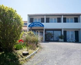 Hotel Des Dunes Noirmoutier - Noirmoutier-en-l'Île - Building