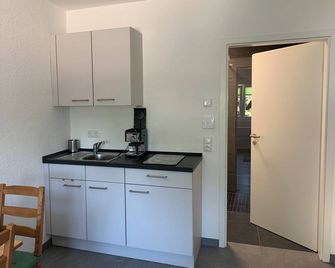 Holidays in the heart of the vineyards: Welcome to Beinig Guest House - Perl - Kitchen
