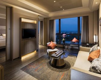 بولمان هيفي سوناك - خفى - غرفة معيشة