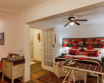 Bamboo, the Guesthouse - Knysna - Room amenity