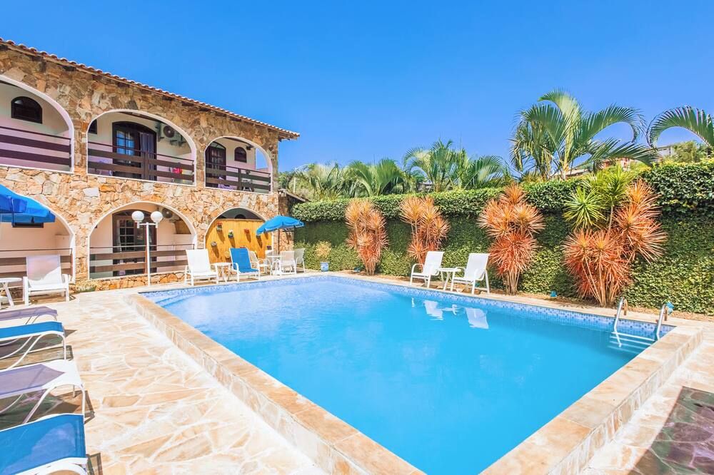 فيلين بوسادا كاسا دي بيدرا إلهابيلا - إلهابيلا - حوض السباحة