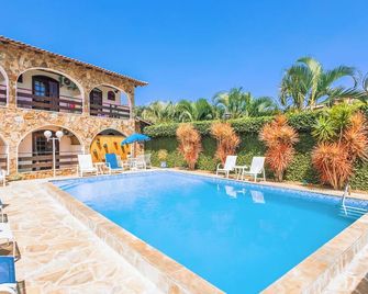 فيلين بوسادا كاسا دي بيدرا إلهابيلا - إلهابيلا - حوض السباحة