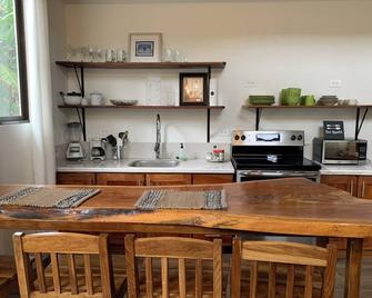 Swiss chalet style cottage - San Gerardo de Dota