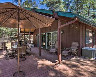 Deck w/ Wooded Views: Rustic-Chic Prescott Cabin! - Prescott - Patio