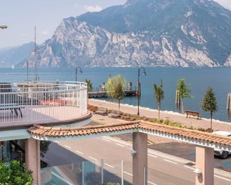 Lake Hotel Ifigenia - Nago–Torbole - Vista del exterior
