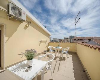 B&B Lucia - Olbia - Balcón