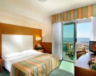 Hotel Vittoria - Lignano Sabbiadoro - Habitación