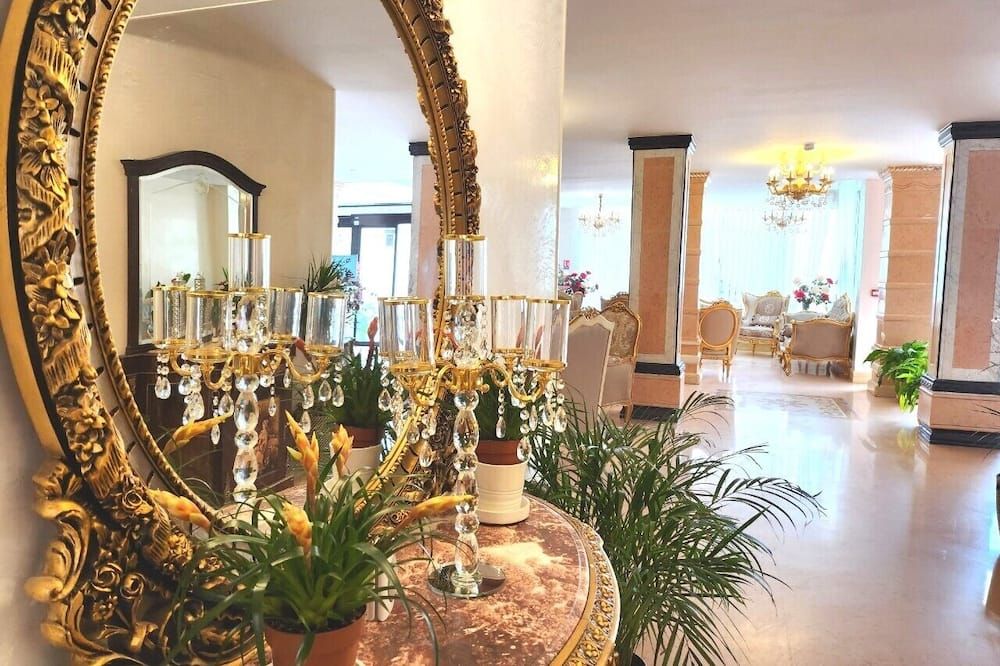 Hotel Royal Paris Ivry thumbnail 2