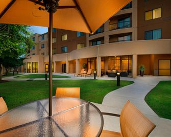 Courtyard by Marriott San Antonio Lackland - San Antonio - Edificio