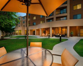 Courtyard by Marriott San Antonio Lackland - סן אנטוניו - בניין