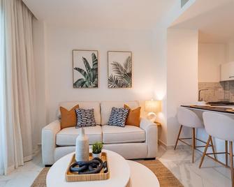 Apartamento Chic parejas Cana Rock - Bavaro - Living room