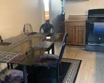 Cozy Get Away Home - Denver - Menjador