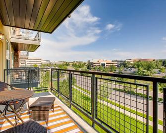 Mountainviews Walk 2 Lightrail Luxury Condo In Dtc - Centennial - Balcony