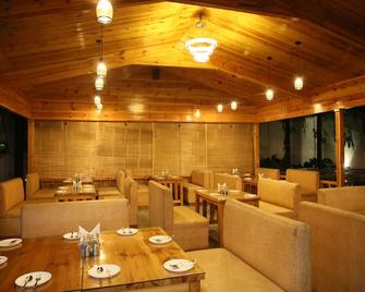 Hotel Sukoon - Dehradun - Restaurante