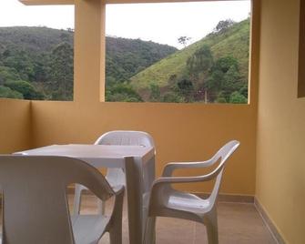 Pousada Alejandro - Cunha - Balcony