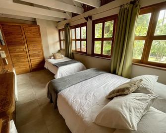 Hotel El Manglar - Playa Grande - Bedroom